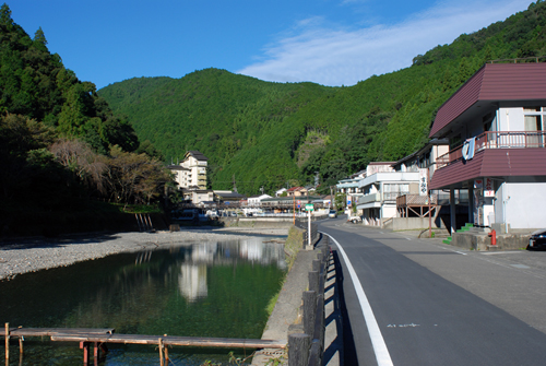 川湯温泉街